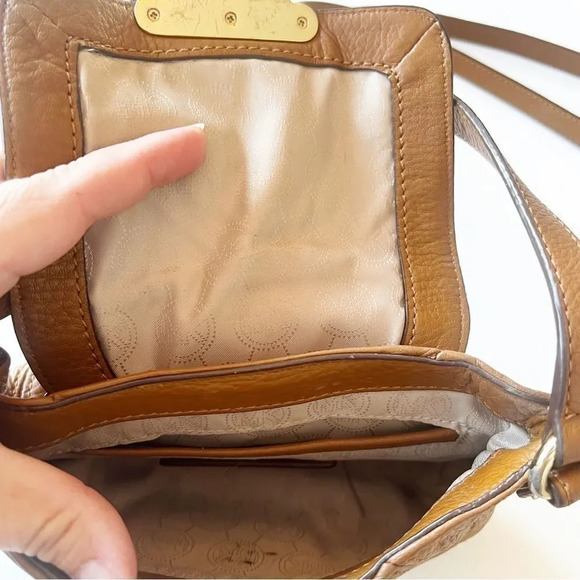 Michael Kors Brown Pebbled Leather Mini Crossbody Goldtone Hardware Purse Bag‎ - Picture 3 of 7